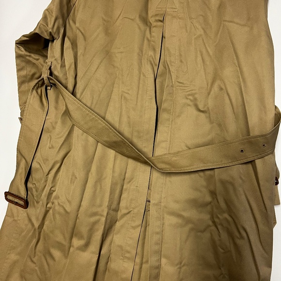 Vintage Burberrys Trench Coat with Wool Lining – Made in England – Classic Tan - Picture 5 of 8
